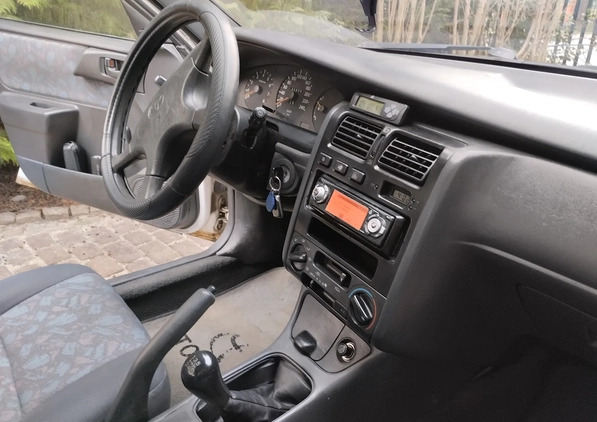 Toyota Carina cena 9600 przebieg: 218000, rok produkcji 1997 z Łódź małe 79
